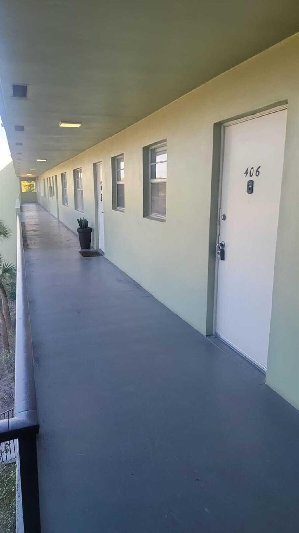 Photo of 1638 Embassy Dr #406, West Palm Beach, FL 33401 (MLS # R11047673)