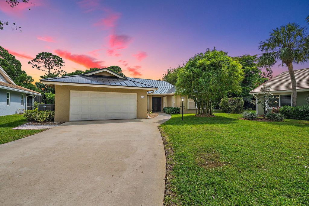 Photo of 5792 Marblewood Court, Jupiter, FL 33458 (MLS # R10981686)