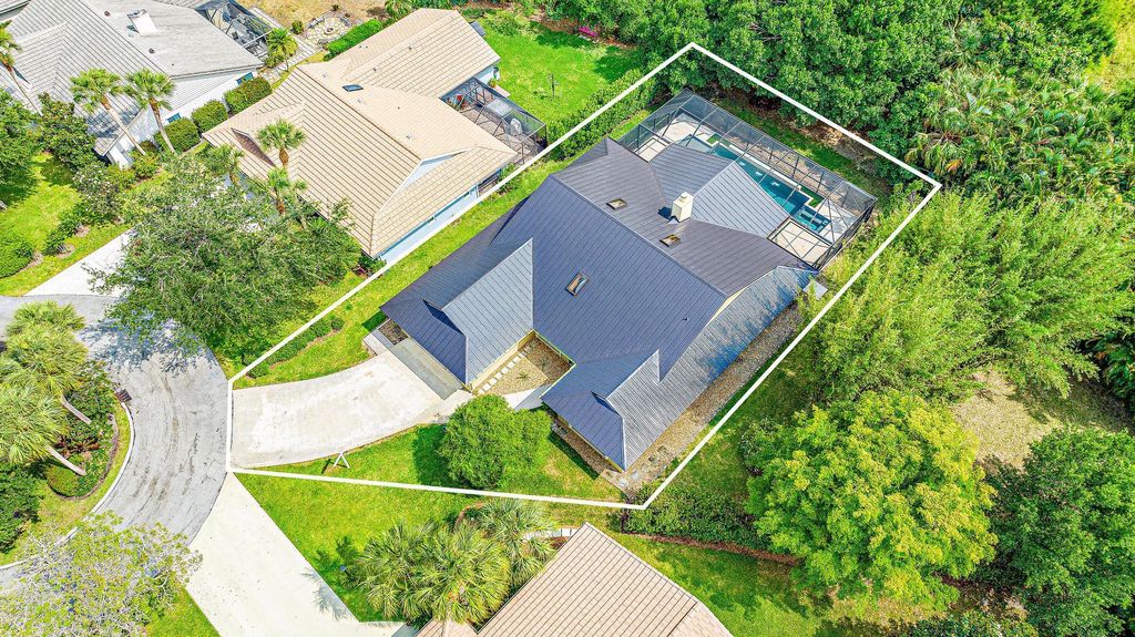 Photo of 5792 Marblewood Court, Jupiter, FL 33458 (MLS # R10981686)