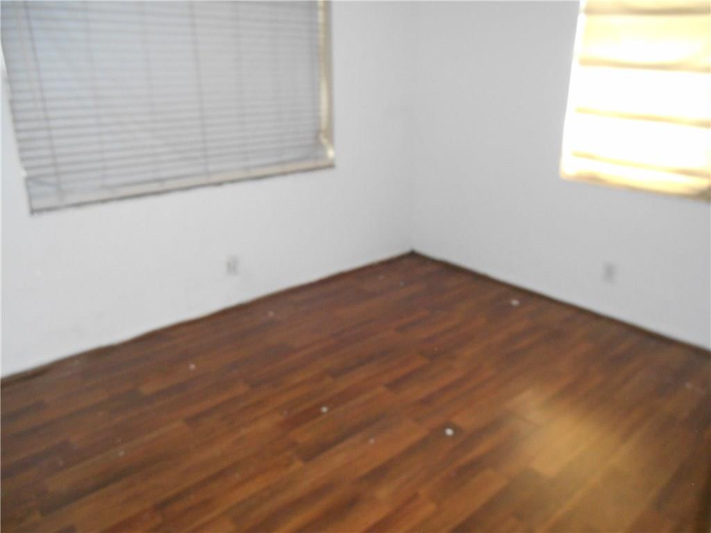 Cresthaven 3 37-11 B - Residential