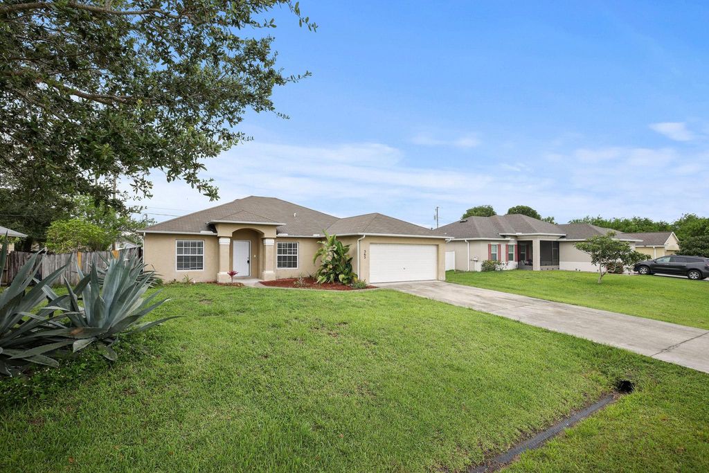 Photo of 565 SW Undallo Rd, Port St Lucie, FL 34953 (MLS # F10512713)