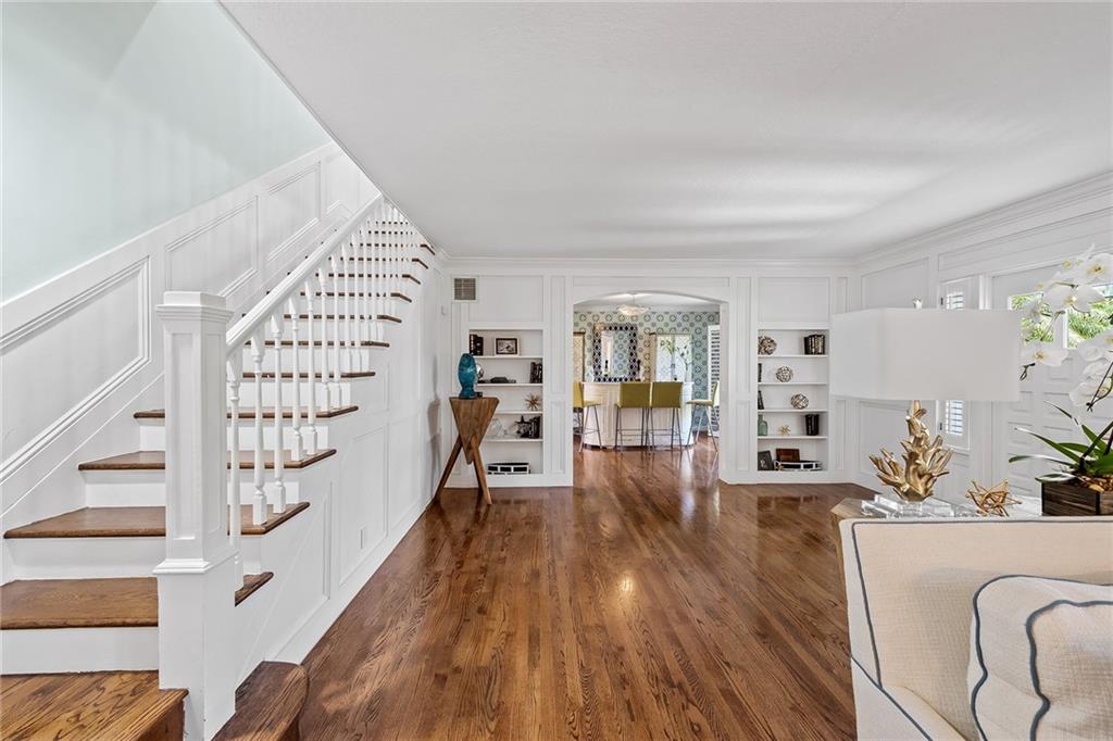 Riviera 6-17 B - Residential