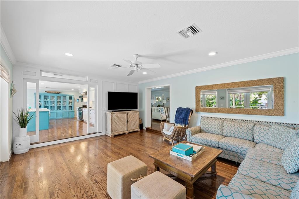 Riviera 6-17 B - Residential