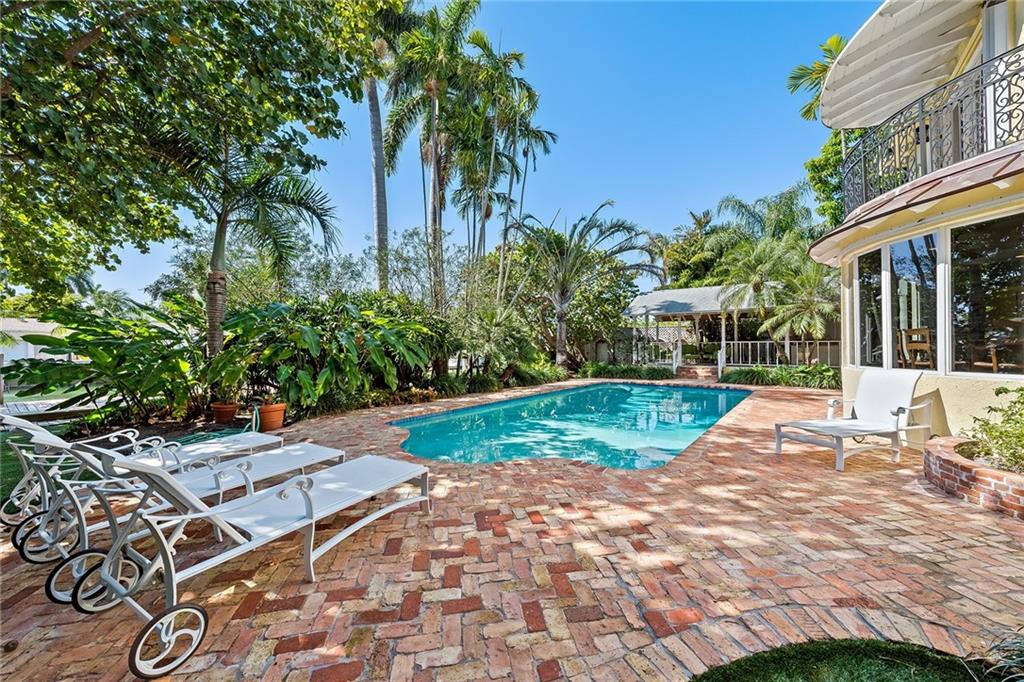 Riviera 6-17 B - Residential