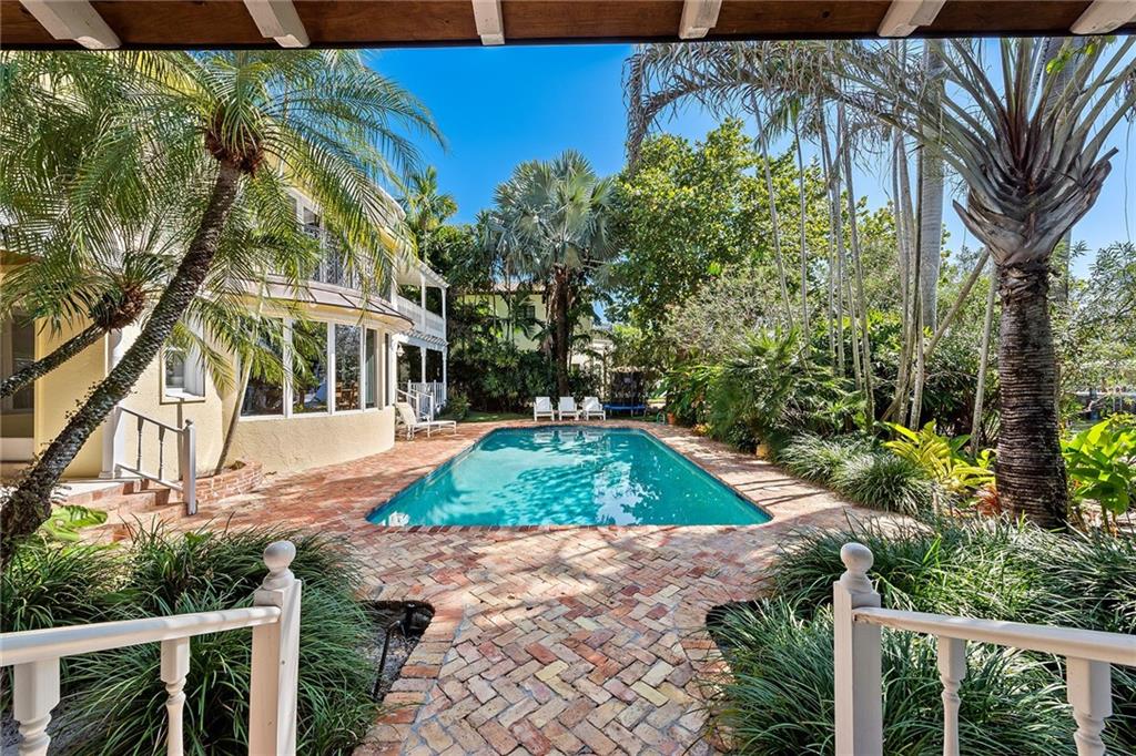 Riviera 6-17 B - Residential