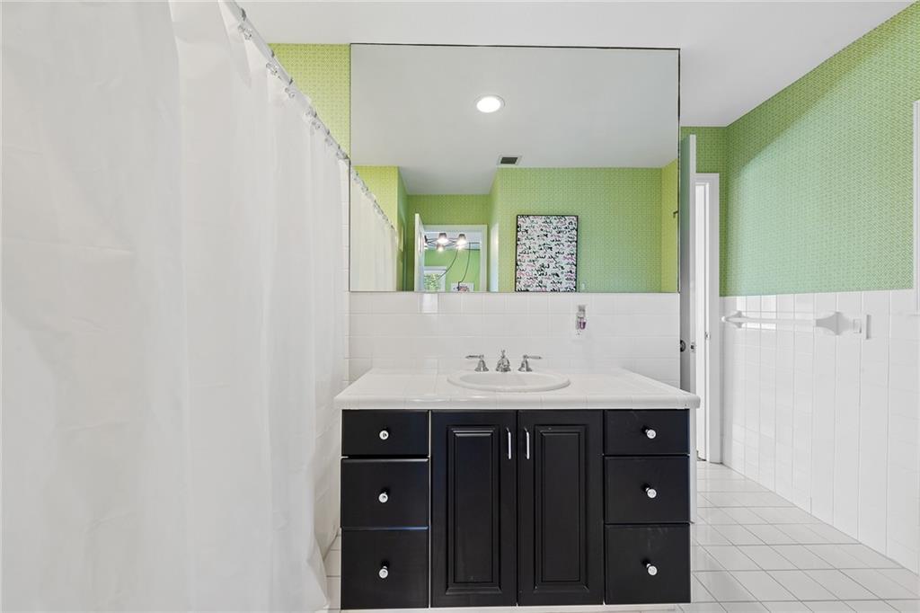 Riviera 6-17 B - Residential