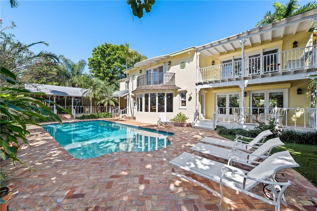 Riviera 6-17 B - Residential