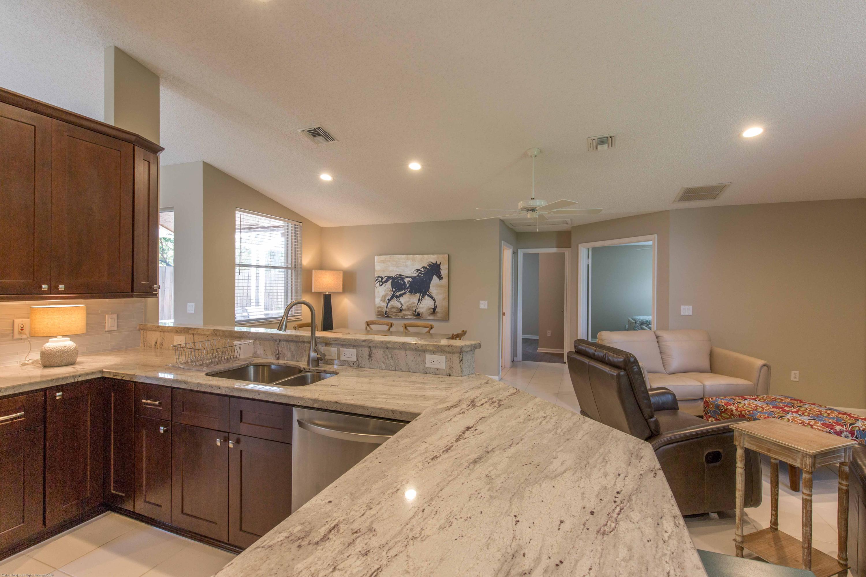 MEADOWLAND COVE 1 OF WELLINGTON - Residential Lease