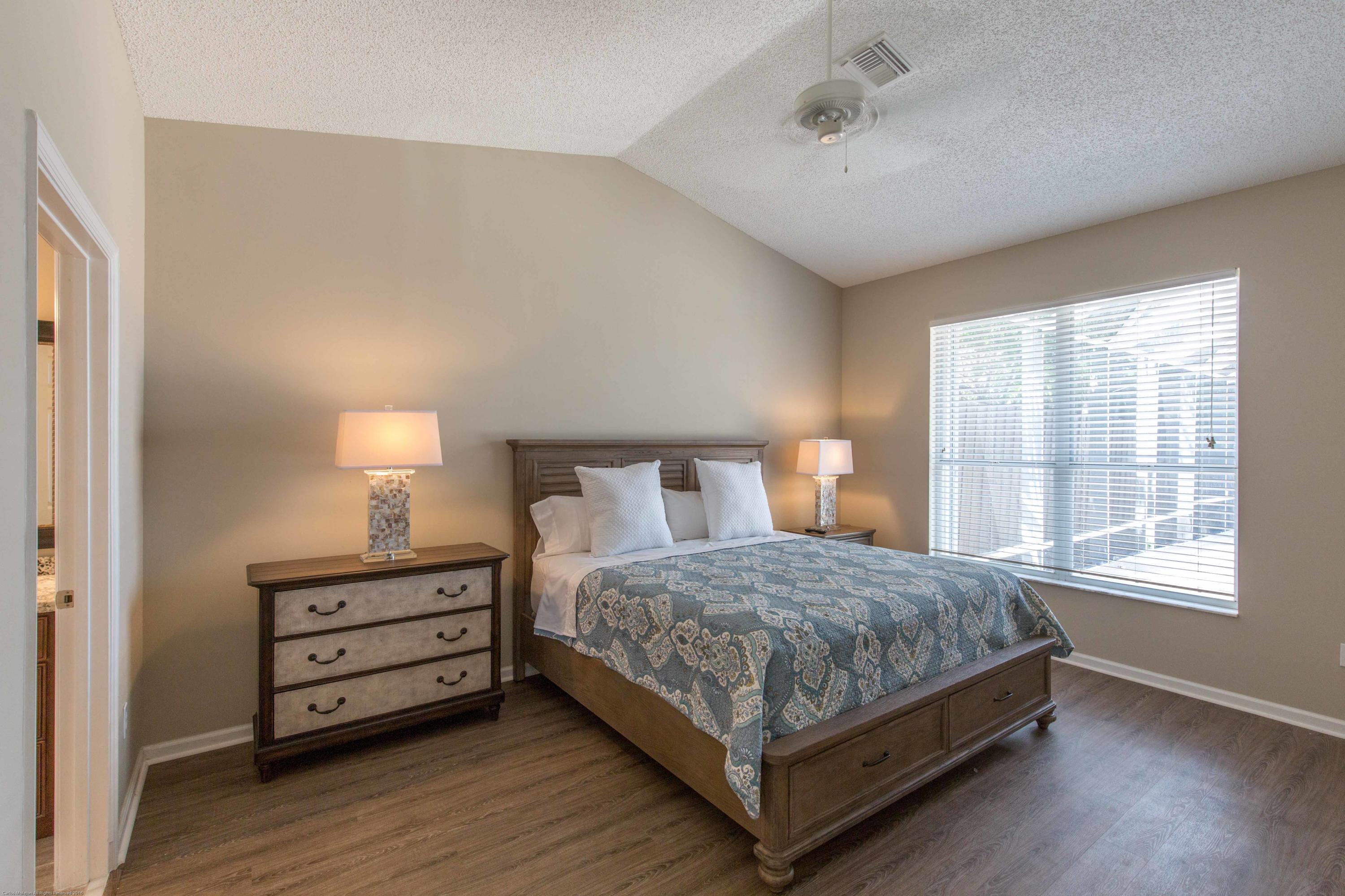 MEADOWLAND COVE 1 OF WELLINGTON - Residential Lease