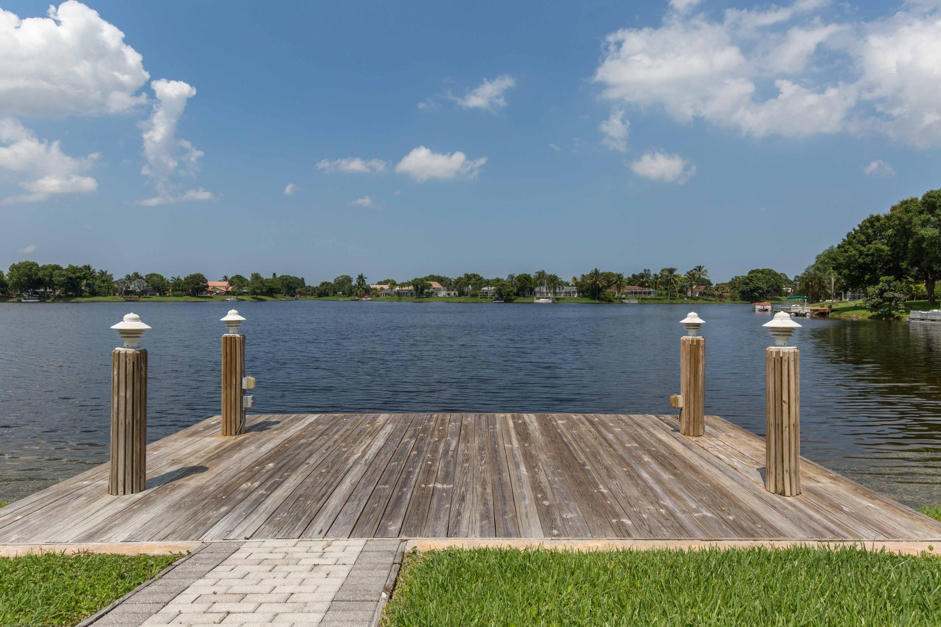 MEADOWLAND COVE 1 OF WELLINGTON - Residential Lease