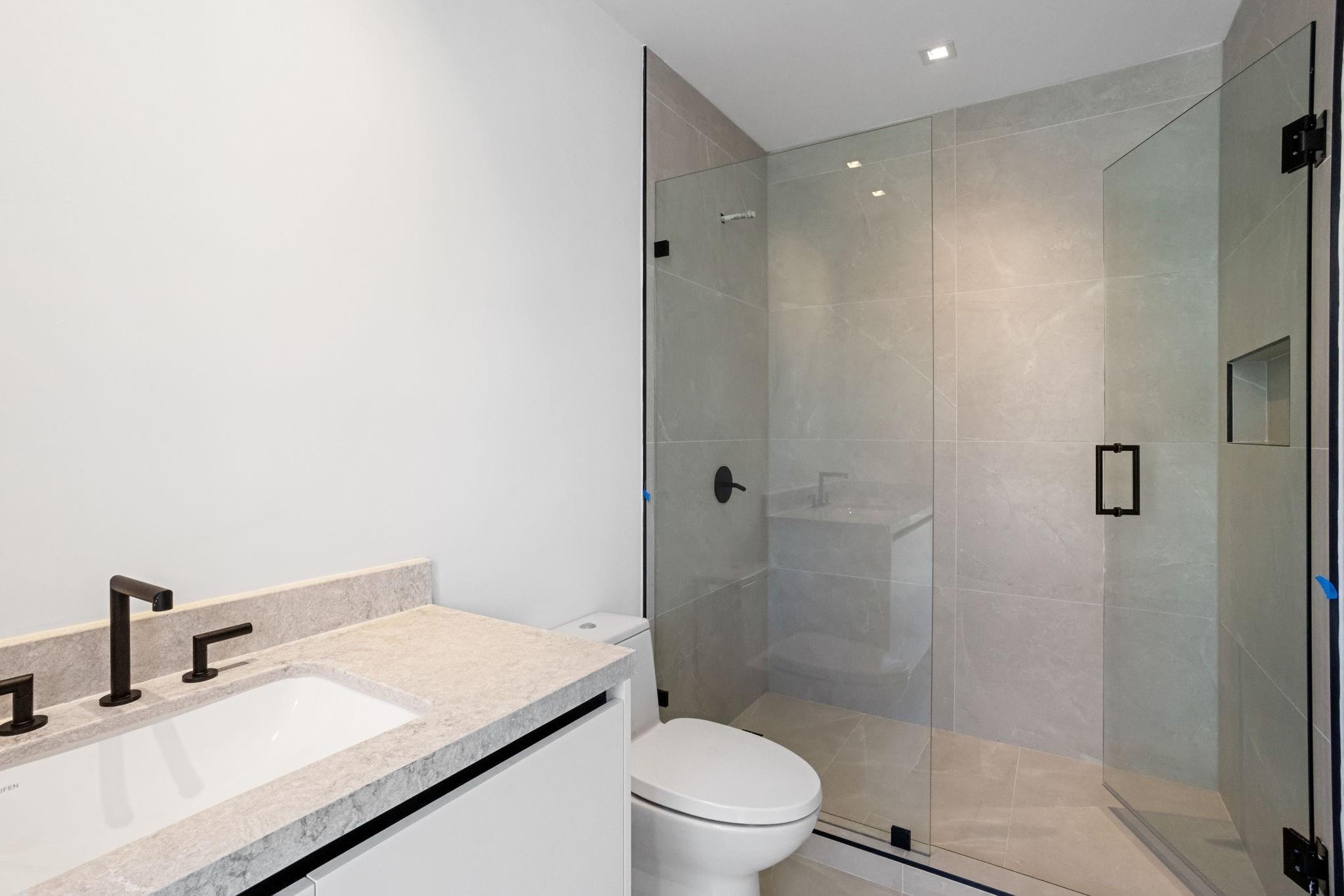 160 Marina Bay - Residential