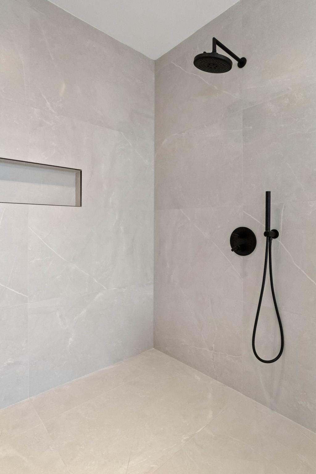 160 Marina Bay - Residential