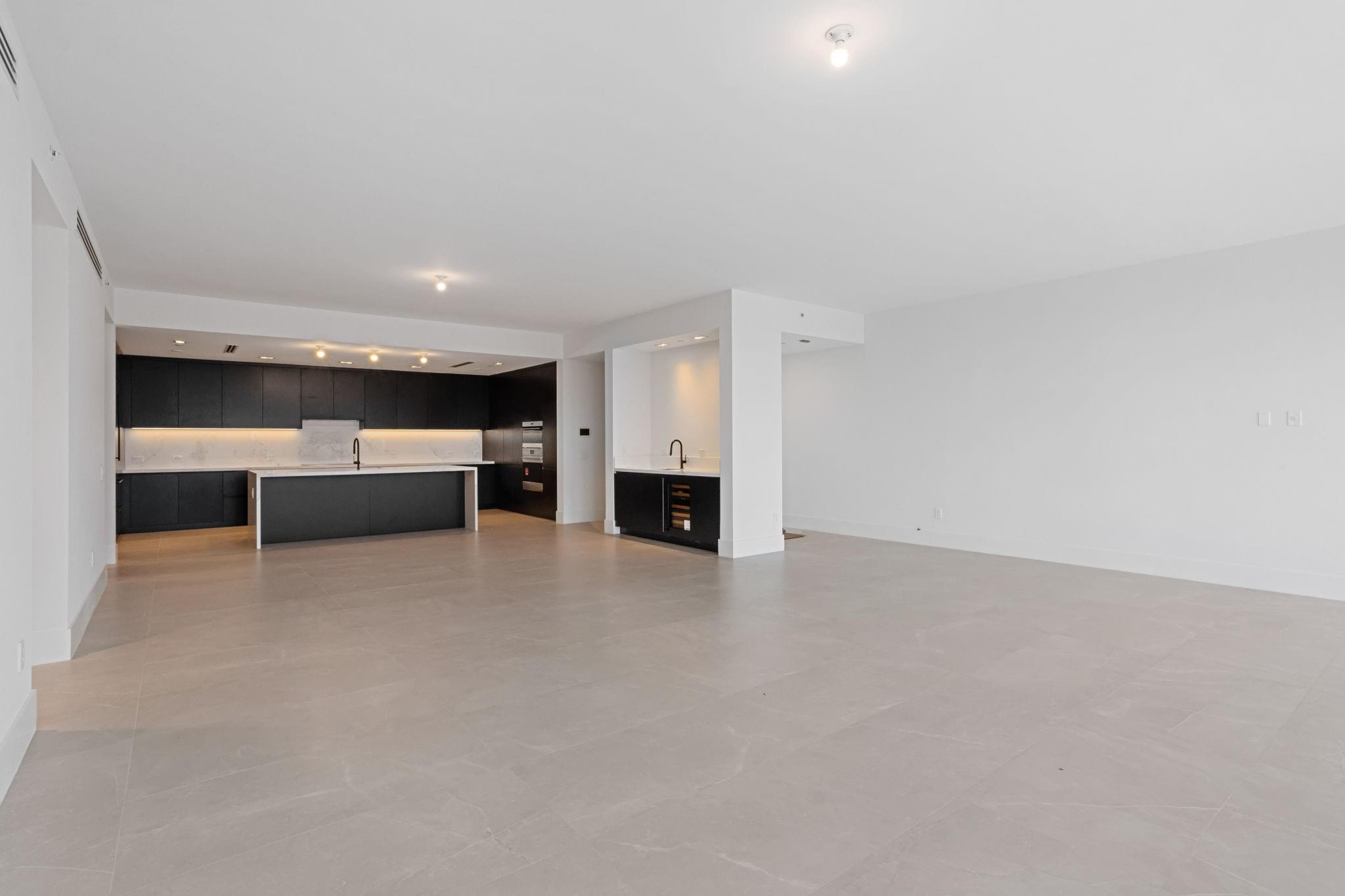 160 Marina Bay - Residential