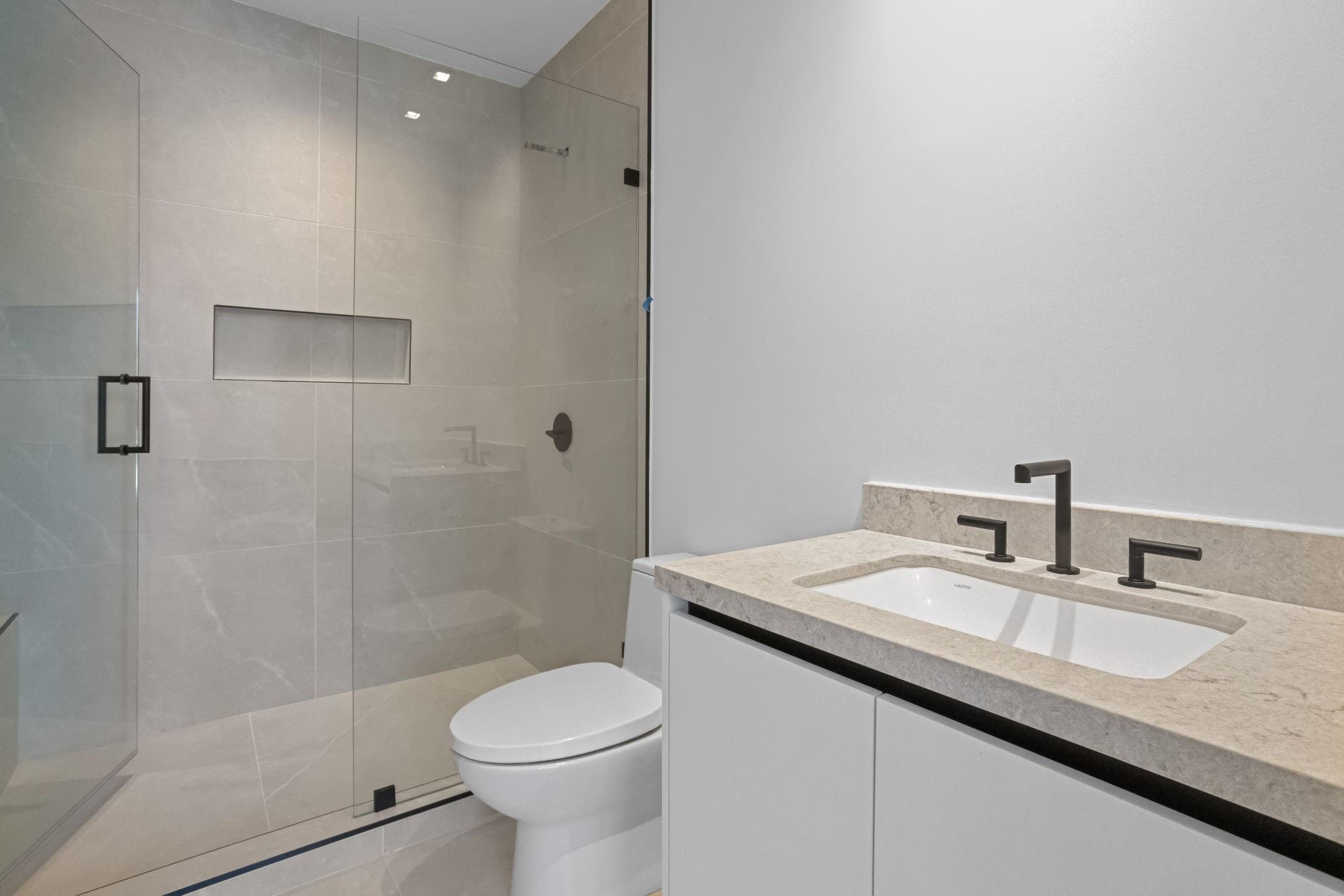 160 Marina Bay - Residential