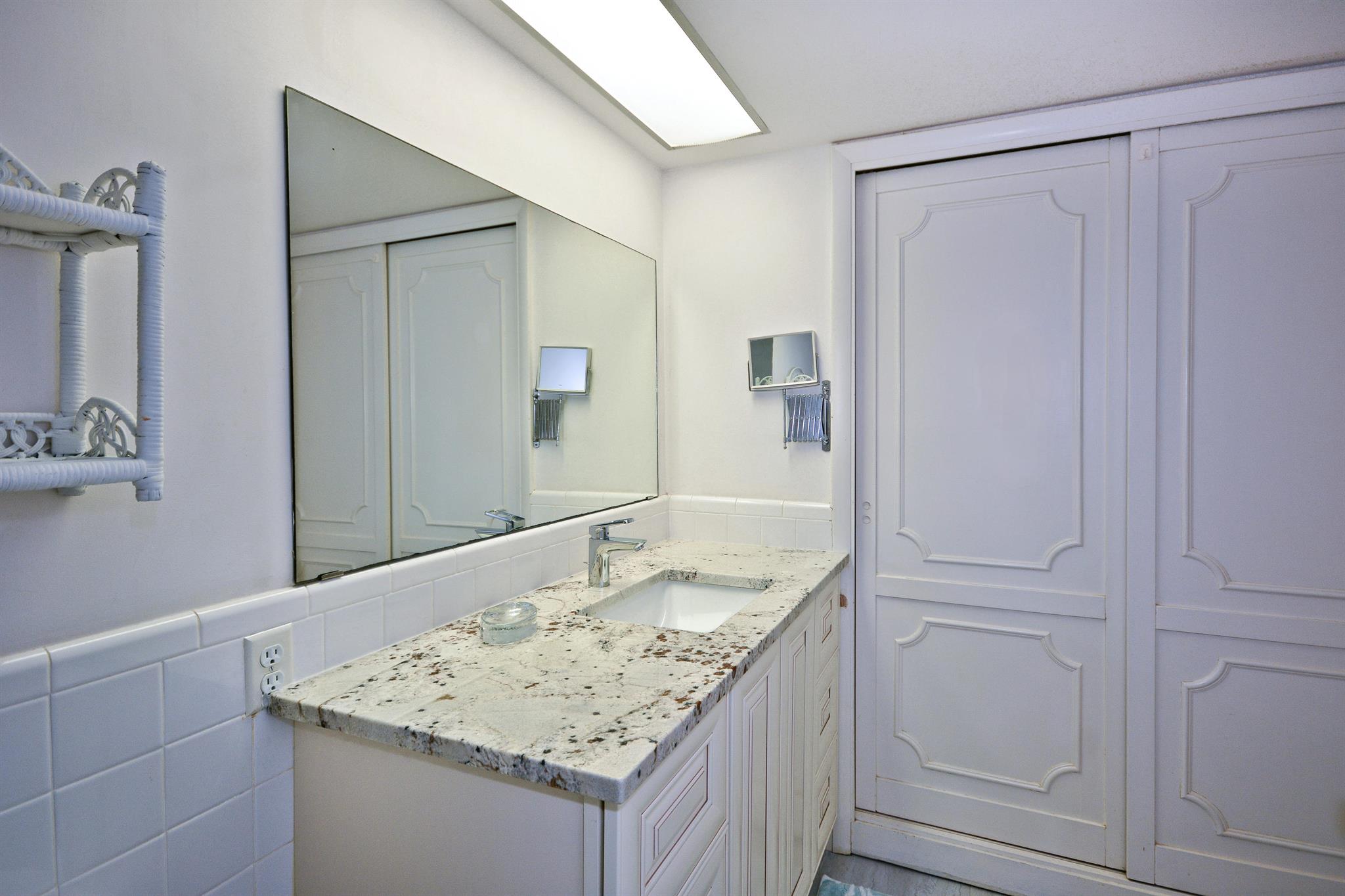 GREENBRIER CONDO - Residential Lease