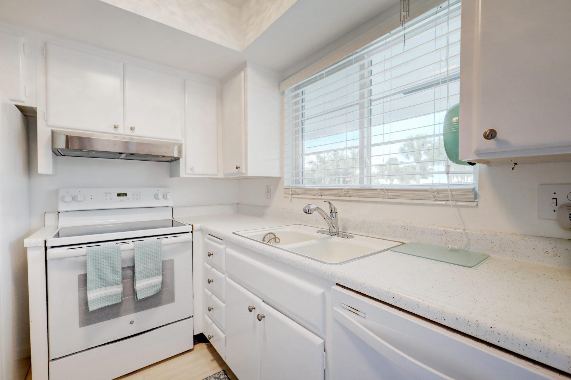 GREENBRIER CONDO - Residential Lease
