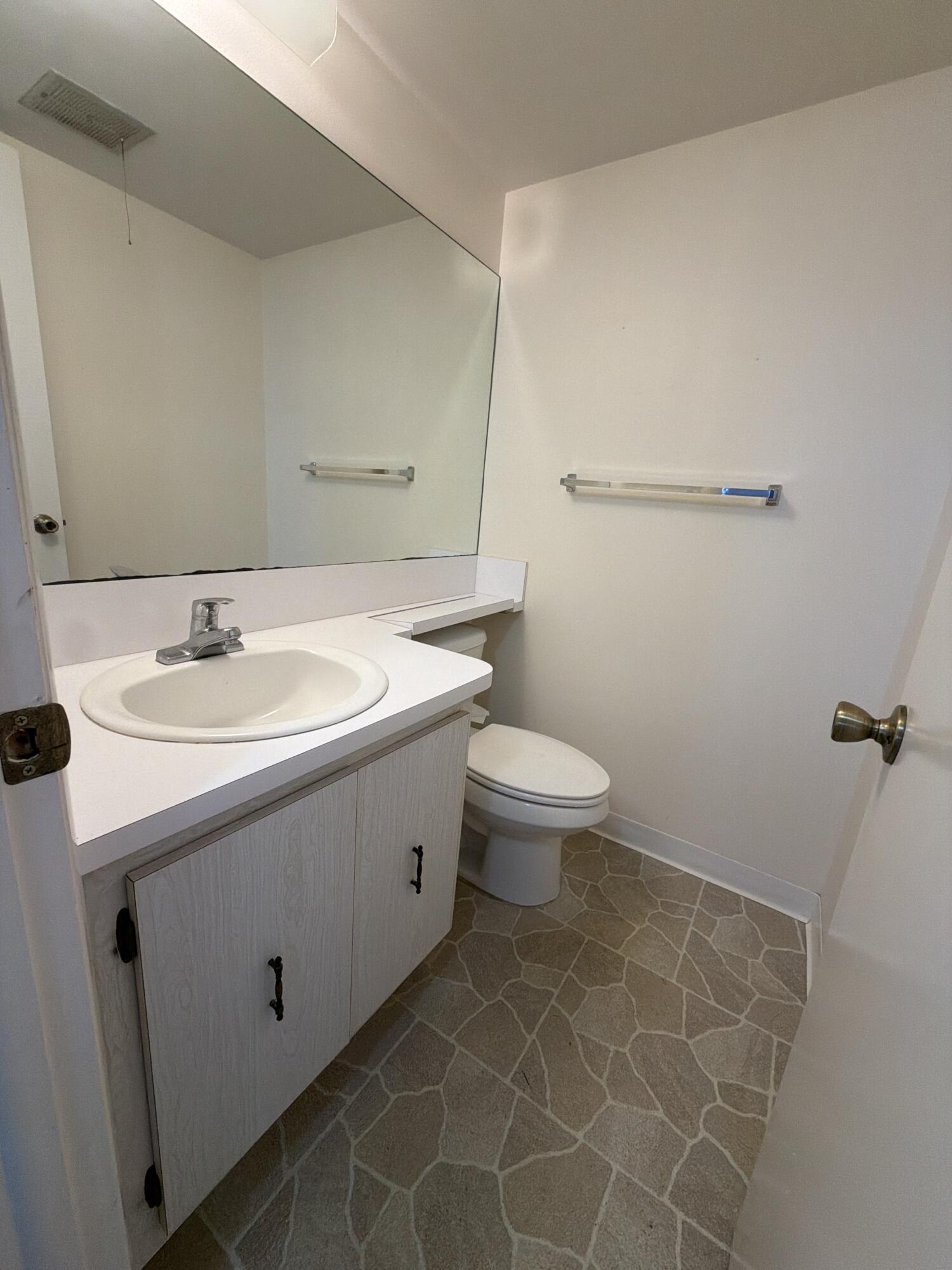 LITTLE CLUB CONDO - Residential