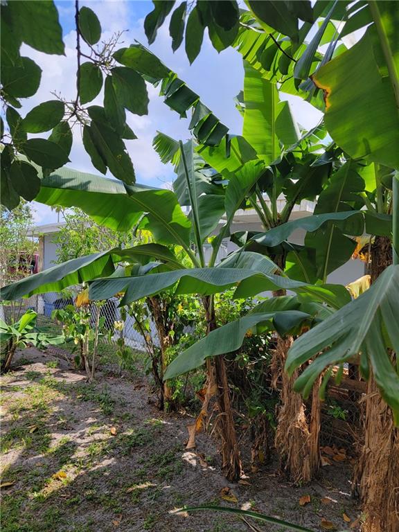 Cresthaven 2 34-49 B - Residential