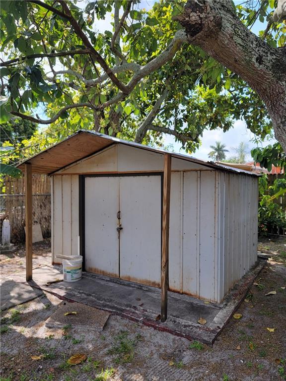 Cresthaven 2 34-49 B - Residential