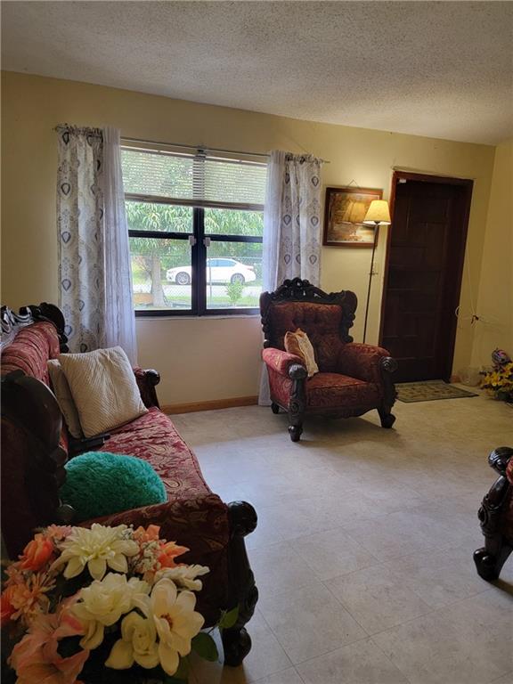 Cresthaven 2 34-49 B - Residential