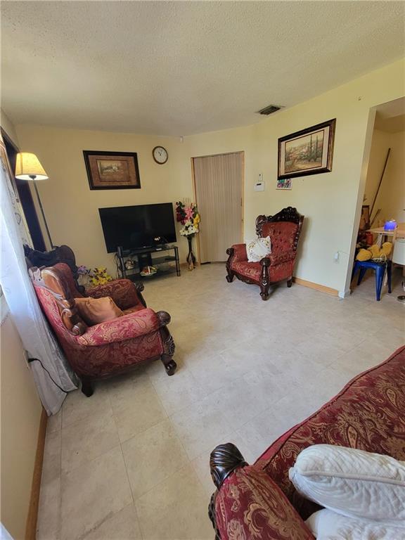 Cresthaven 2 34-49 B - Residential