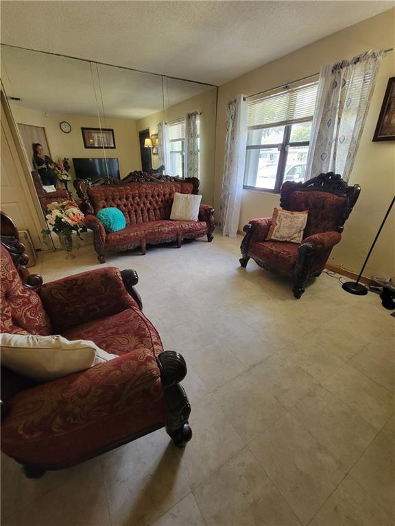 Cresthaven 2 34-49 B - Residential