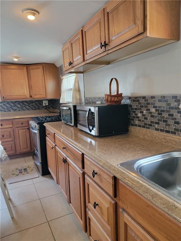 Cresthaven 2 34-49 B - Residential