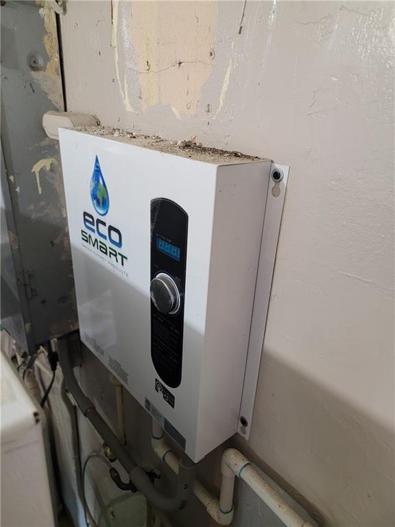 Cresthaven 2 34-49 B - Residential