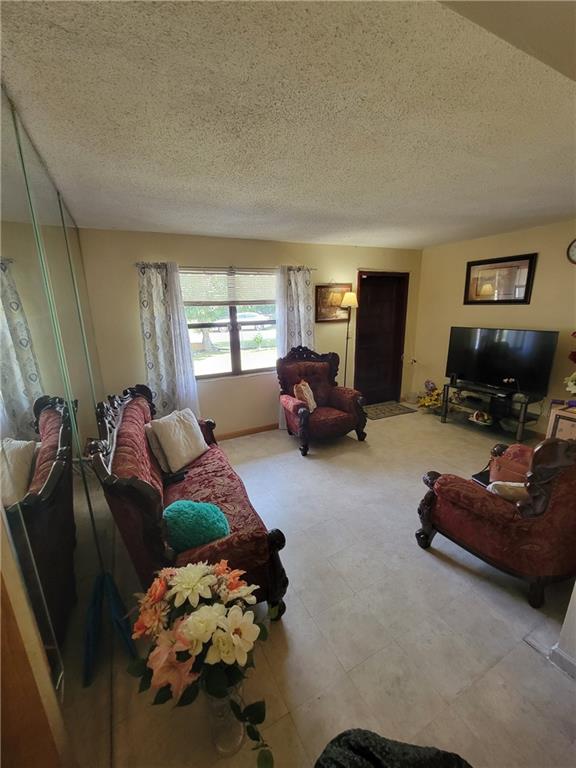 Cresthaven 2 34-49 B - Residential