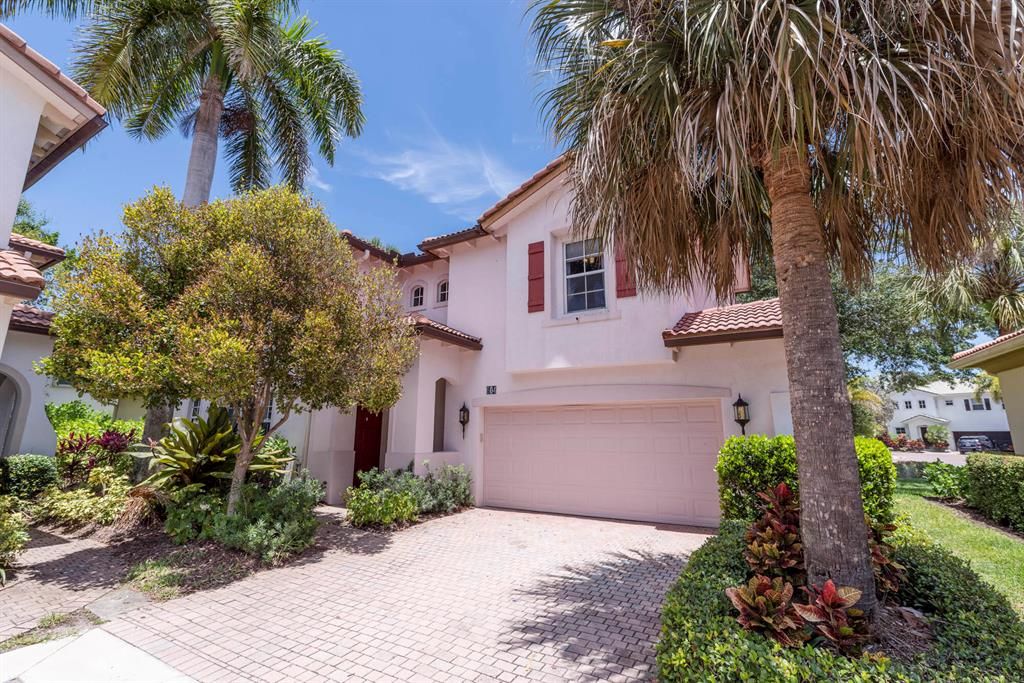 Photo of 604 Moondancer Court Ct, Palm Beach Gardens, FL 33410 (MLS # R10807790)