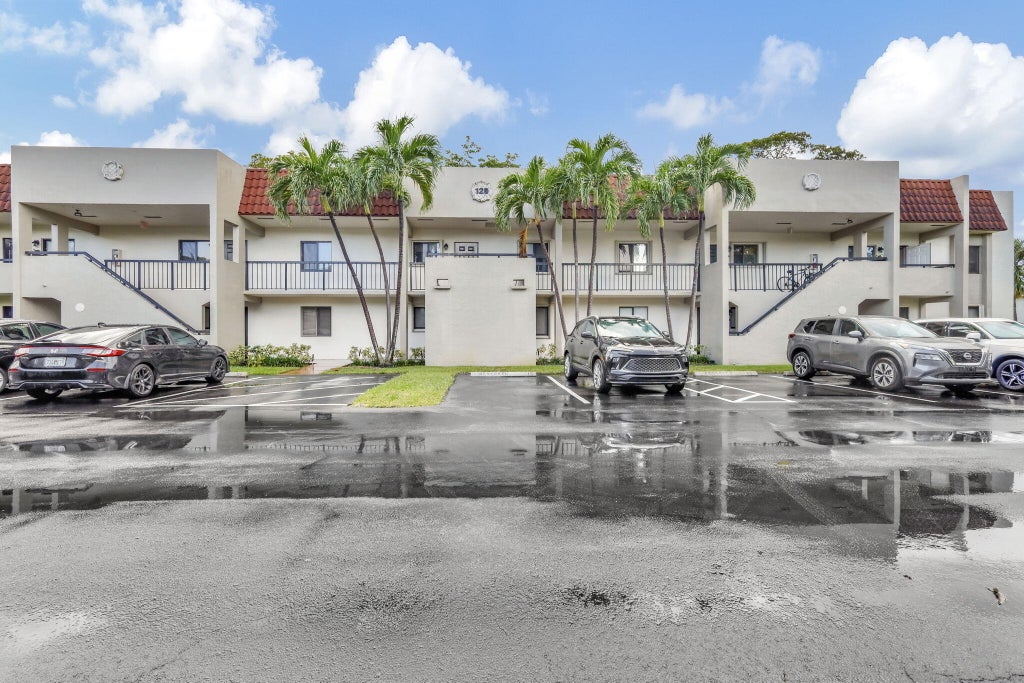 Photo of 120 NW 70th Street #0103, Boca Raton, FL 33487 (MLS # B26059844)
