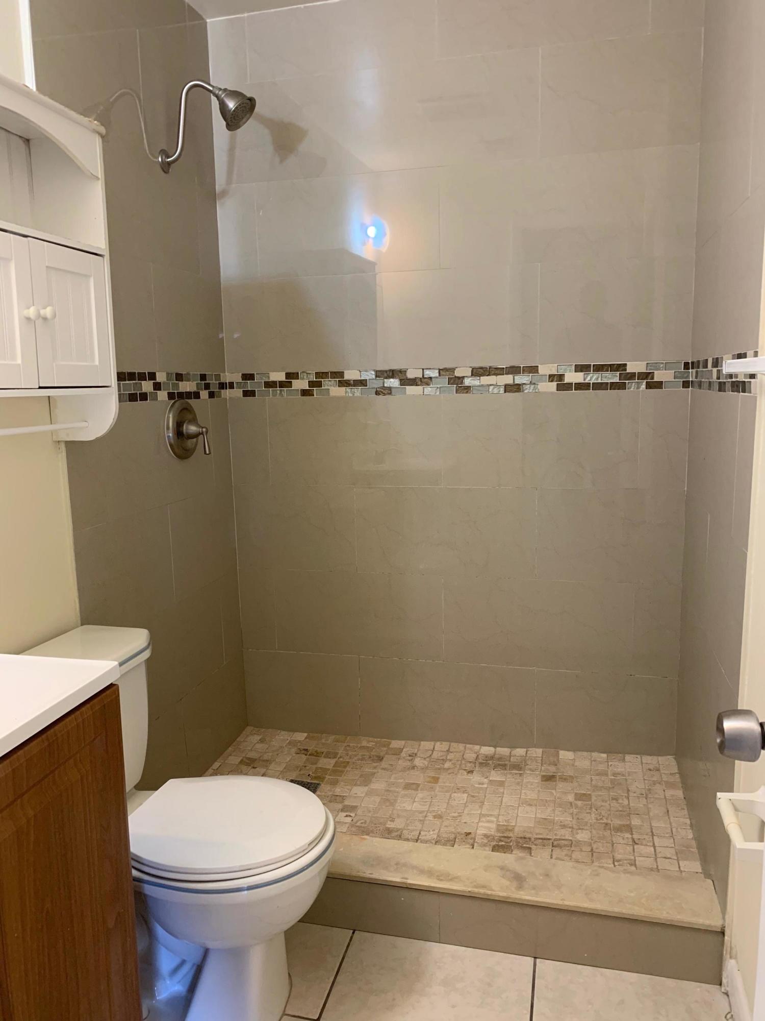 FOREST RIDGE PARK - Residential Lease