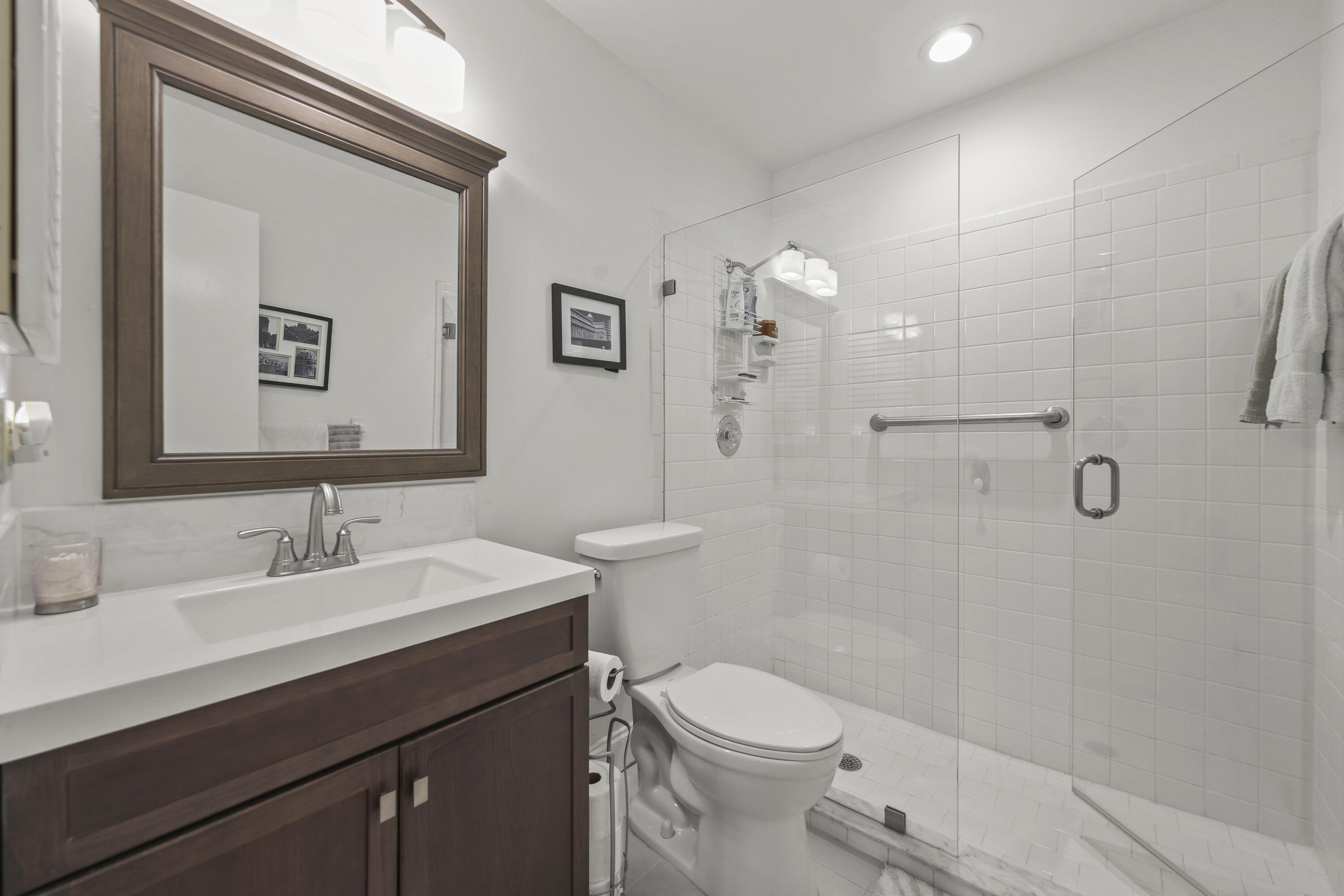 WINDWARD AT JONATHANS LANDING - Residential
