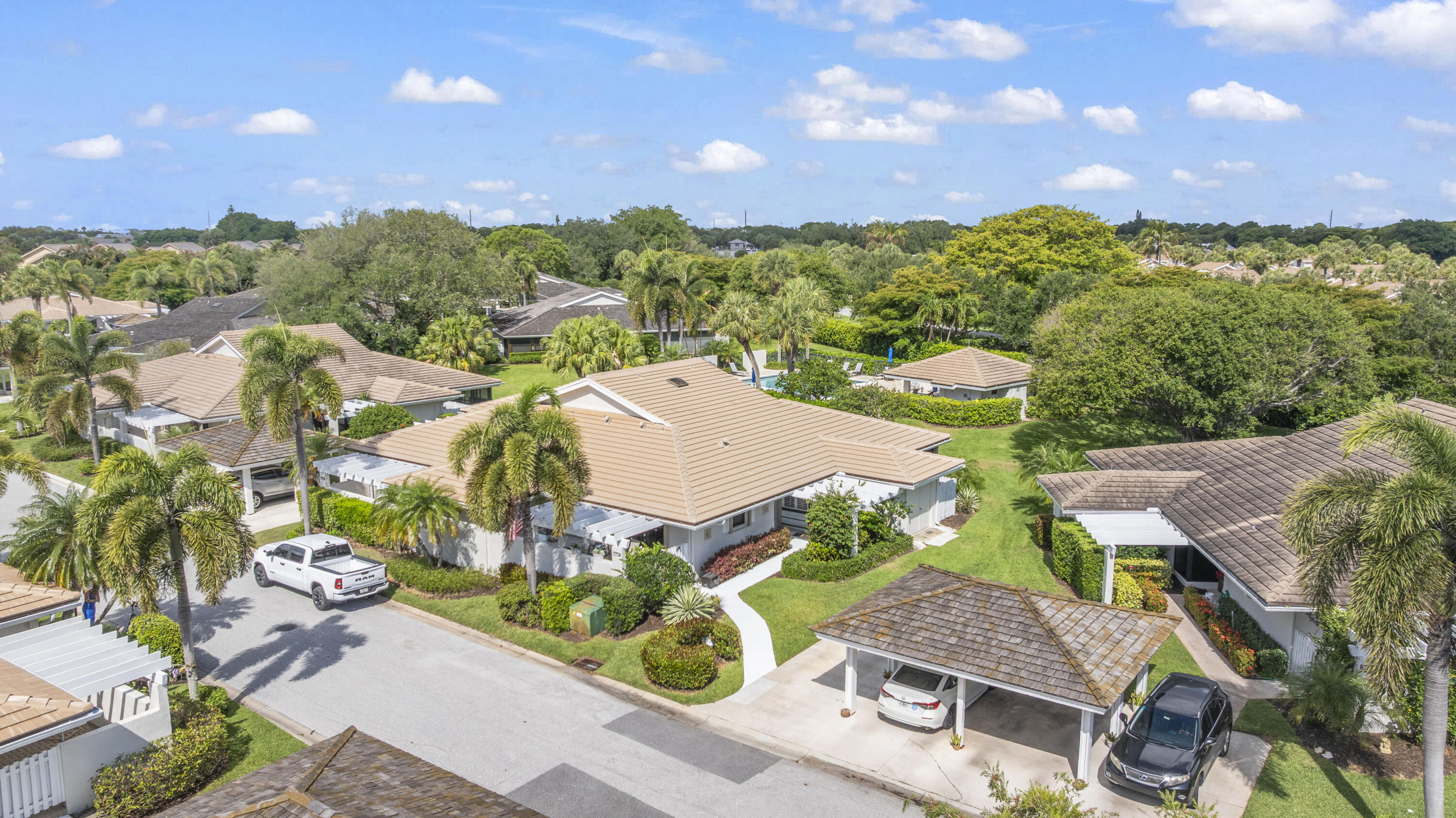 WINDWARD AT JONATHANS LANDING - Residential