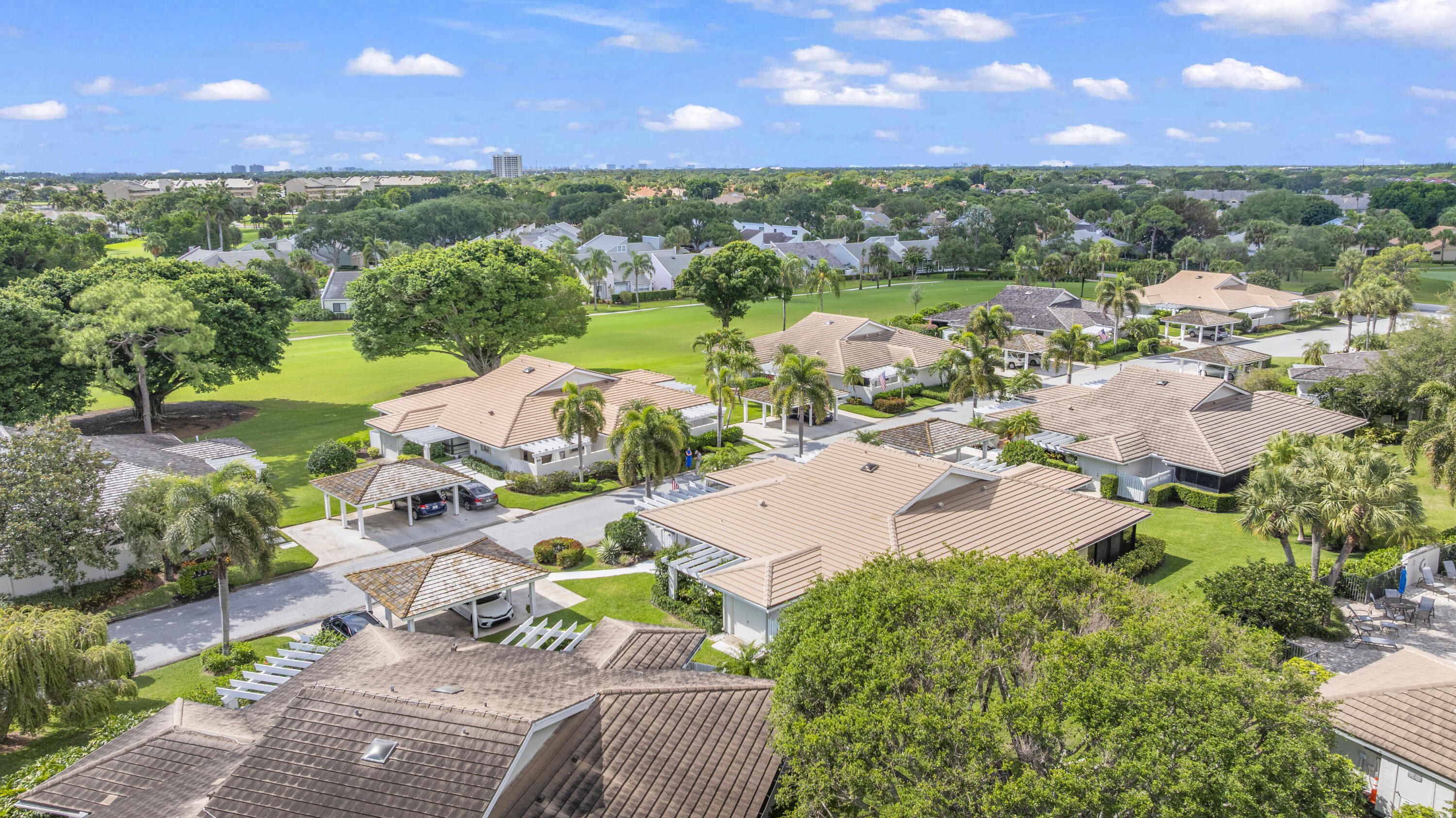 WINDWARD AT JONATHANS LANDING - Residential