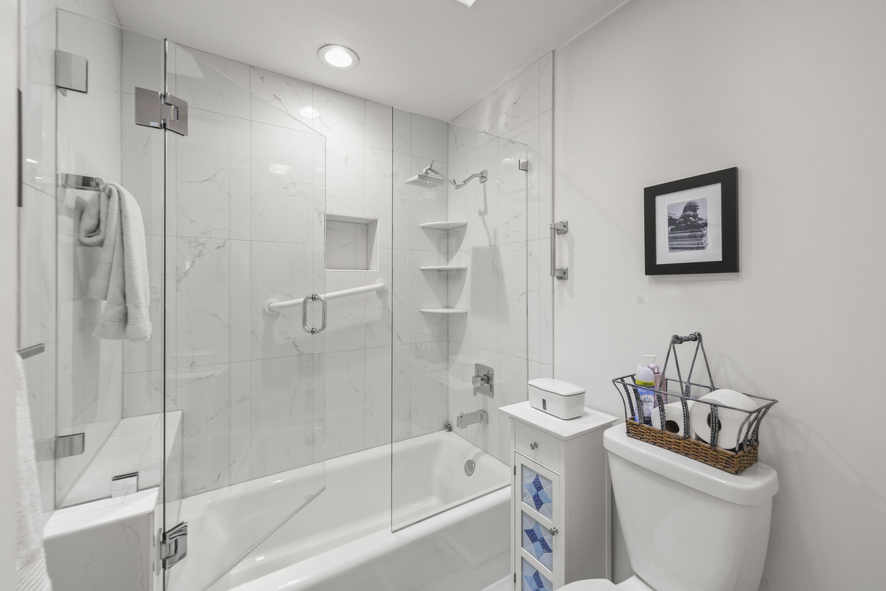 WINDWARD AT JONATHANS LANDING - Residential