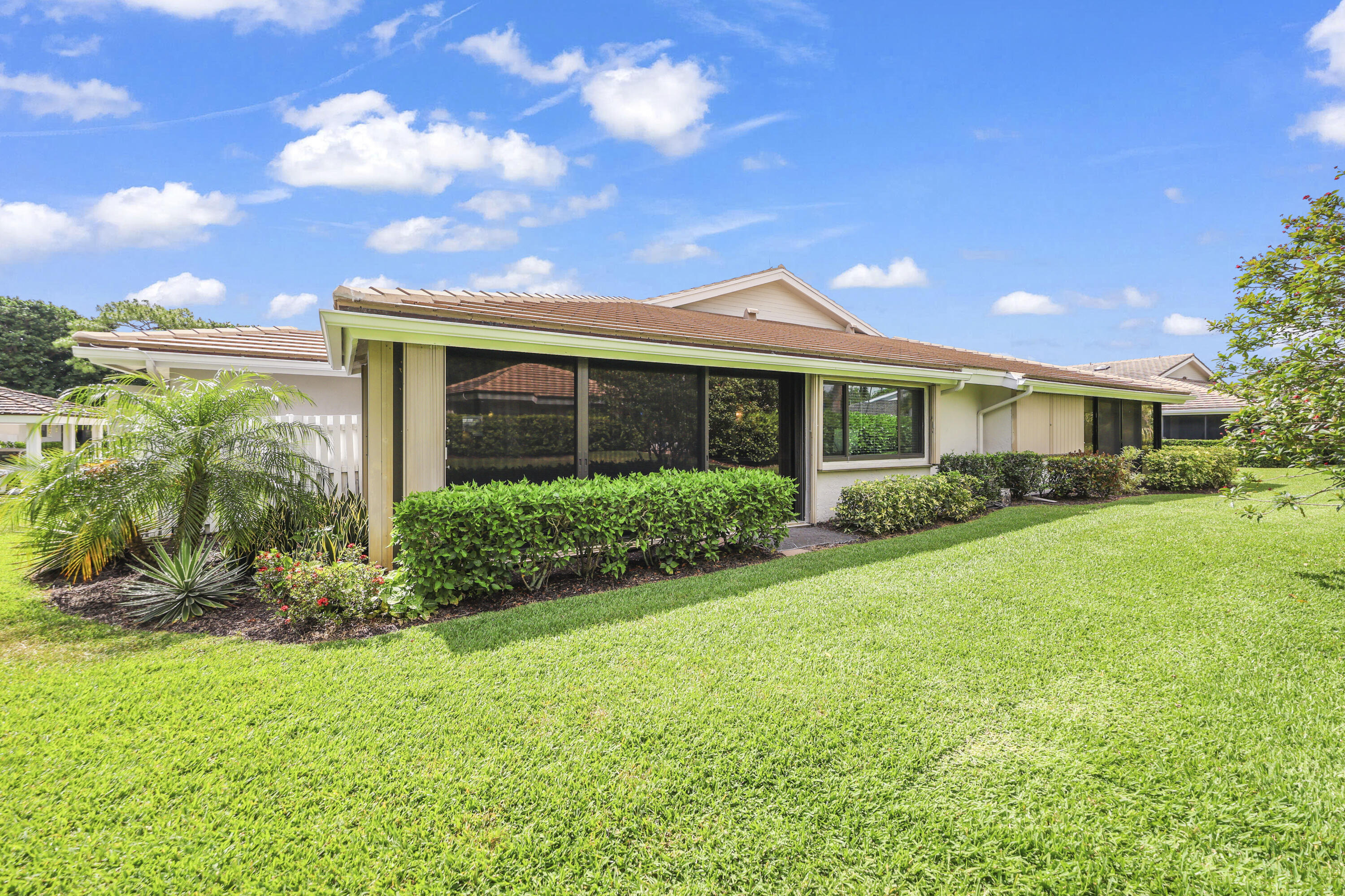 WINDWARD AT JONATHANS LANDING - Residential
