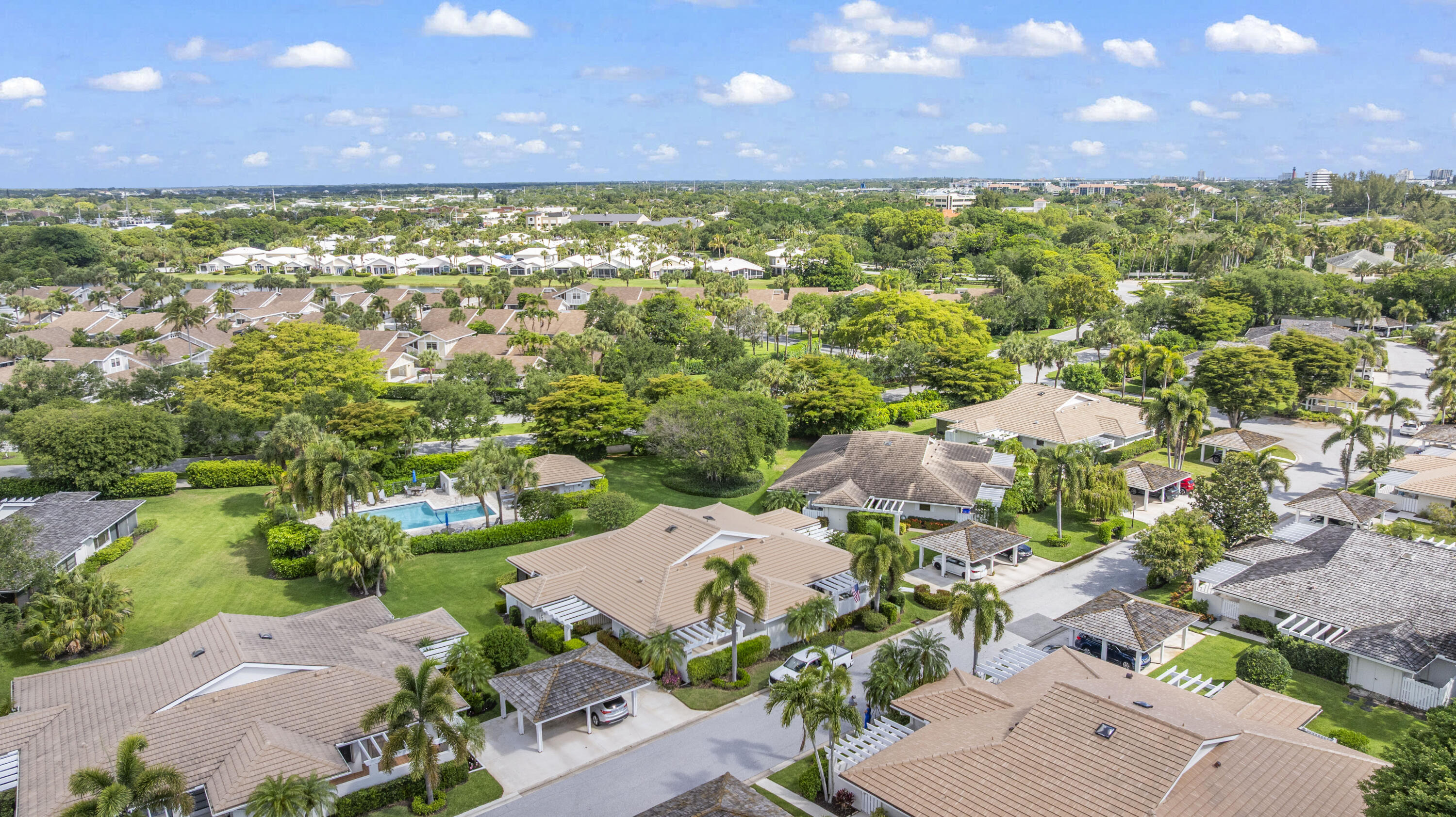 WINDWARD AT JONATHANS LANDING - Residential