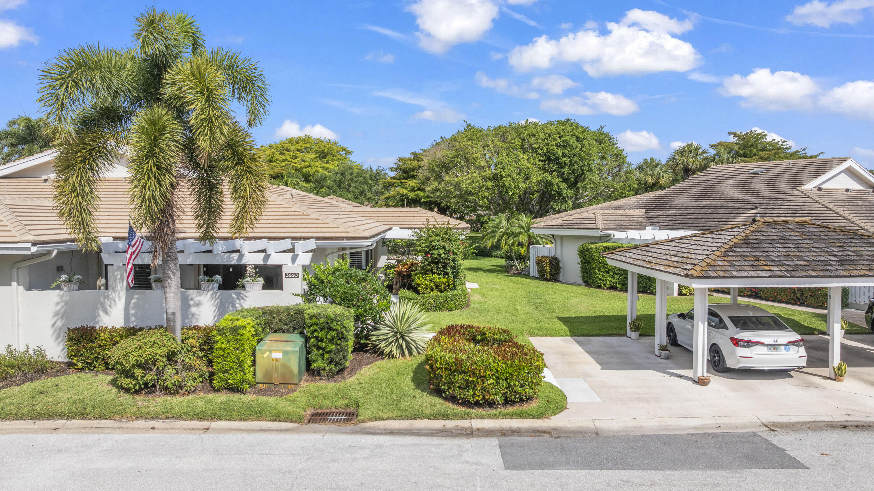 WINDWARD AT JONATHANS LANDING - Residential