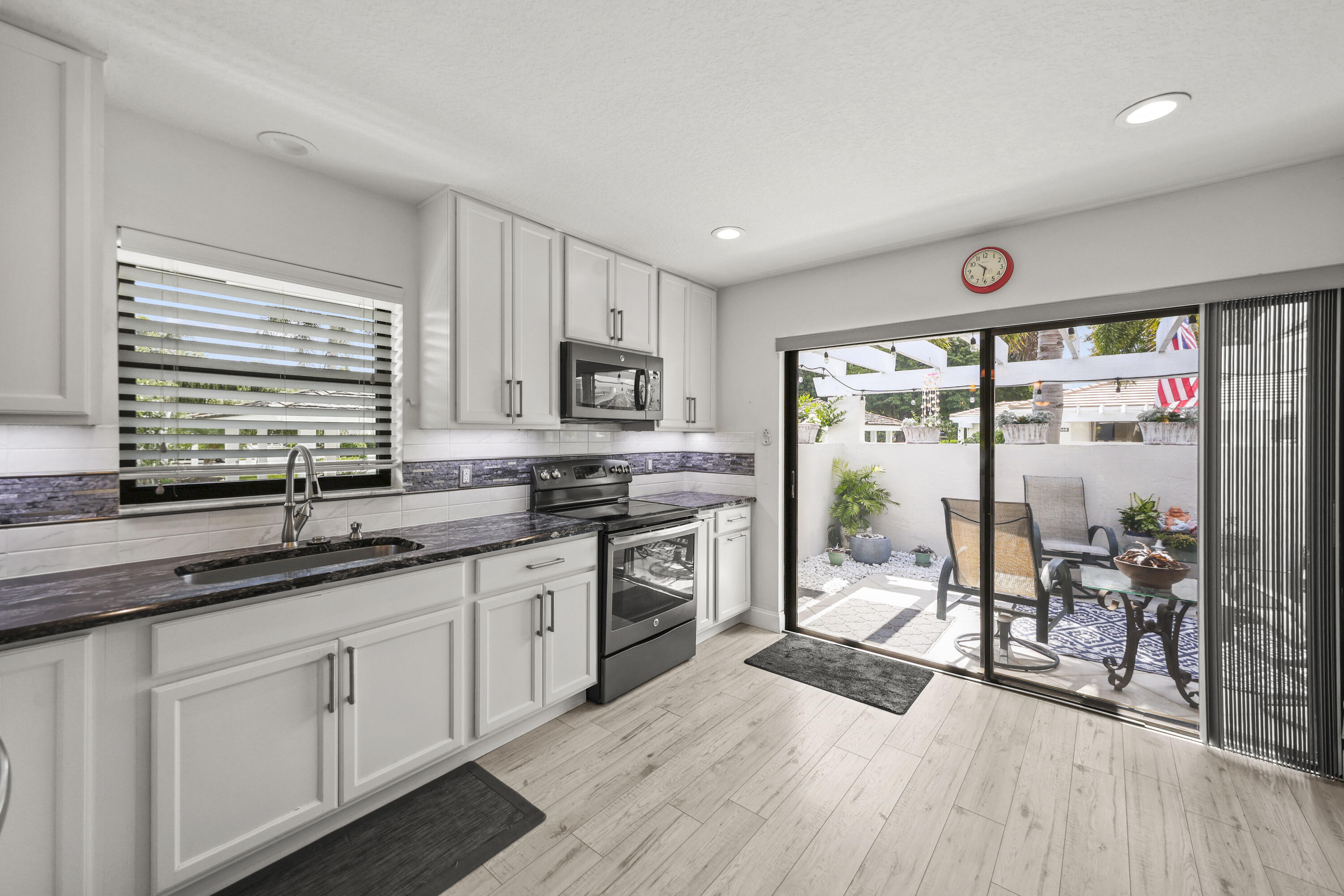 WINDWARD AT JONATHANS LANDING - Residential