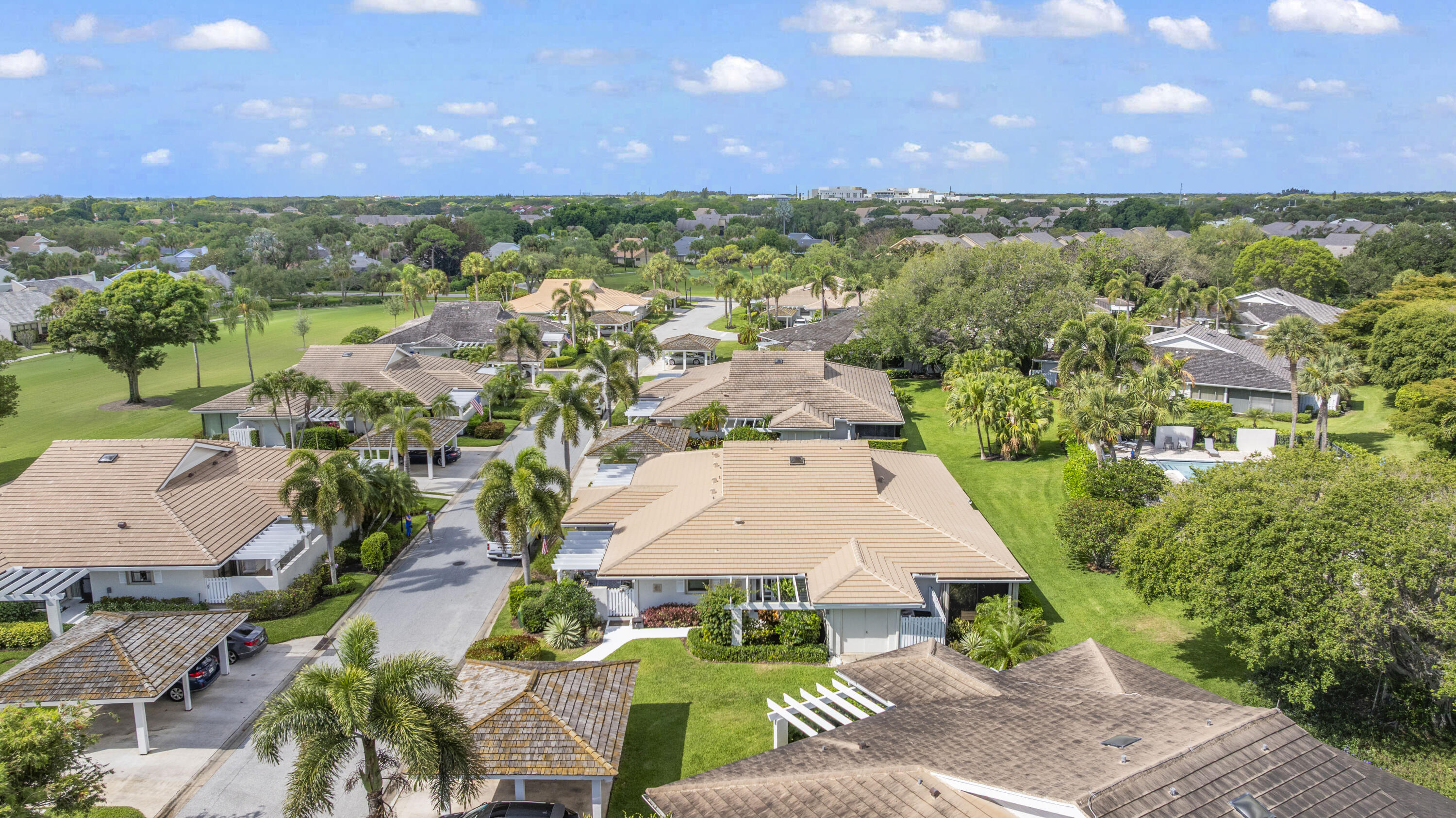 WINDWARD AT JONATHANS LANDING - Residential