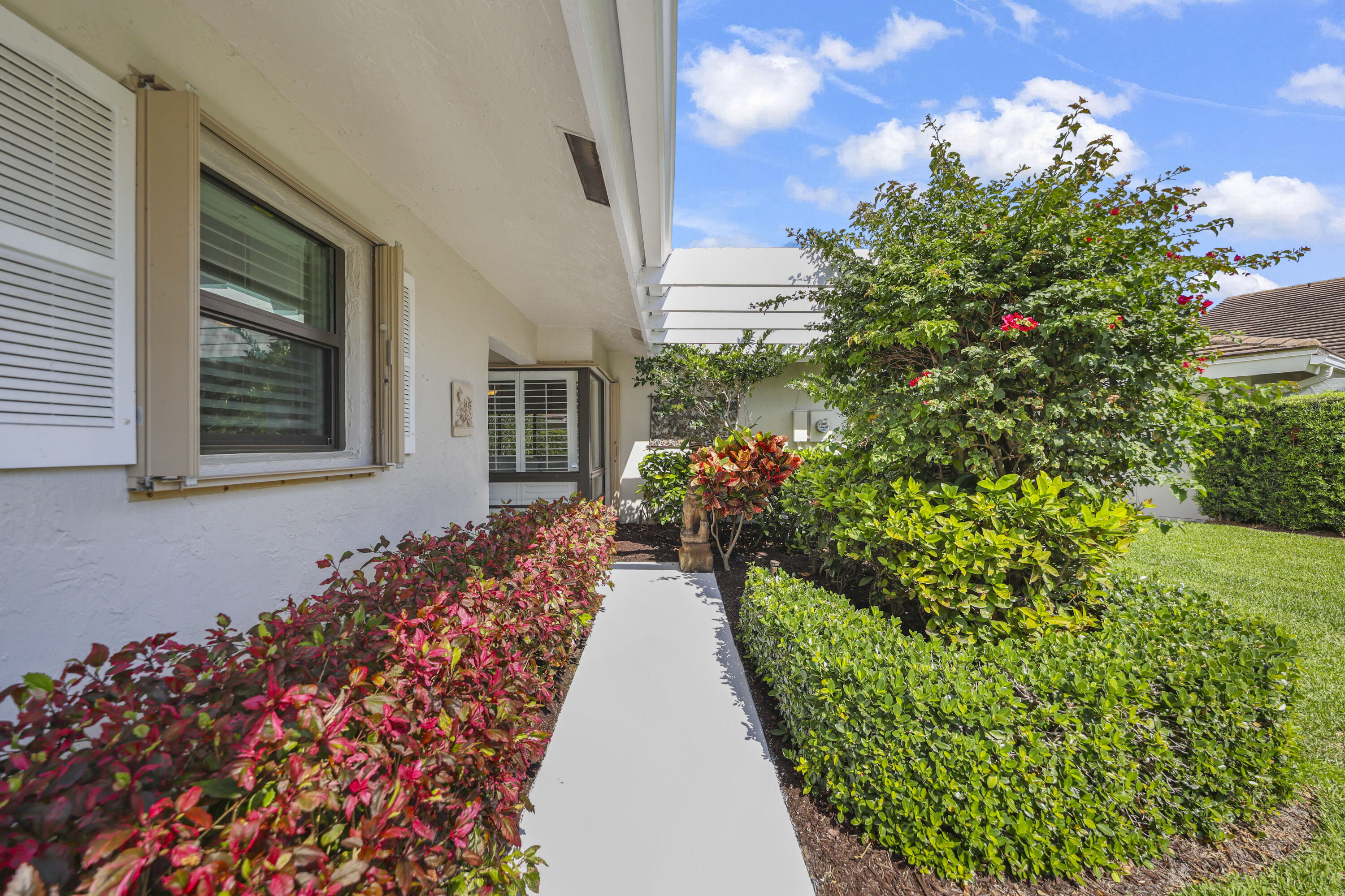 WINDWARD AT JONATHANS LANDING - Residential