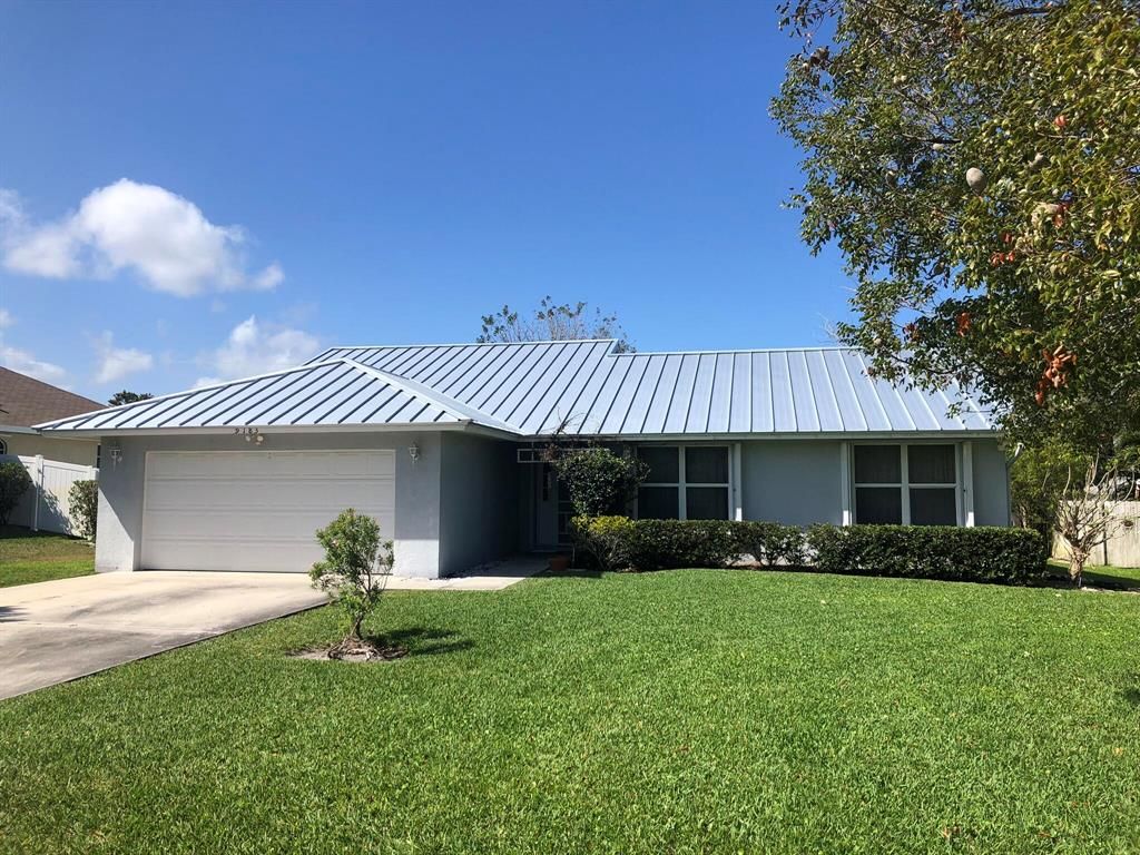 Photo of 9183 SE Saturn Street, Hobe Sound, FL 33455 (MLS # R10783592)