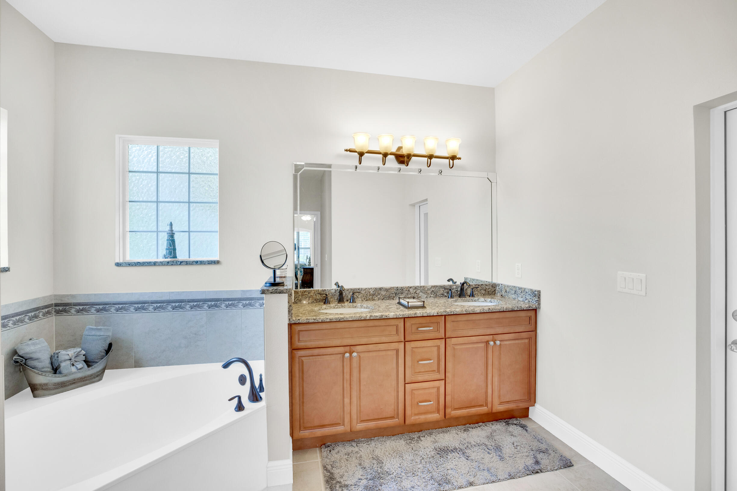 OAK ISLAND ESTATES SUB - Residential