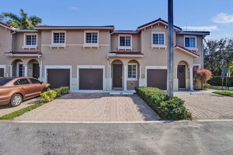 21403 NW 13th Ct 303 Miami FL 33169