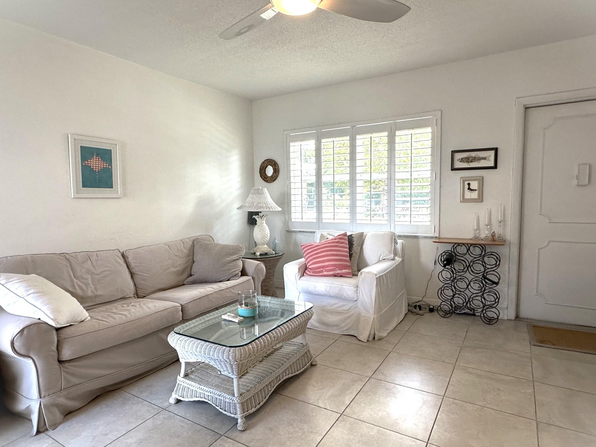 234 Hibiscus Ave 162