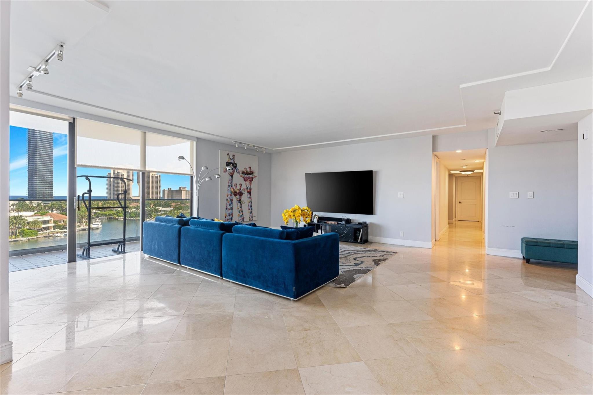 TURNBERRY NORTH TOWER - Residential Lease