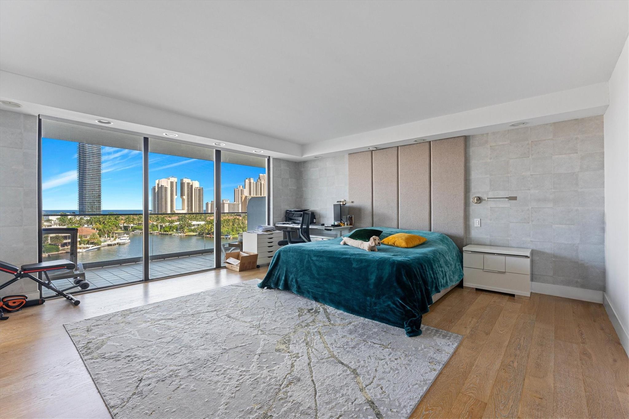 TURNBERRY NORTH TOWER - Residential Lease