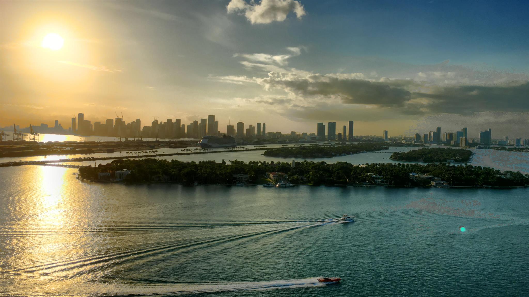 THE FLORIDIAN CONDO - Residential Lease