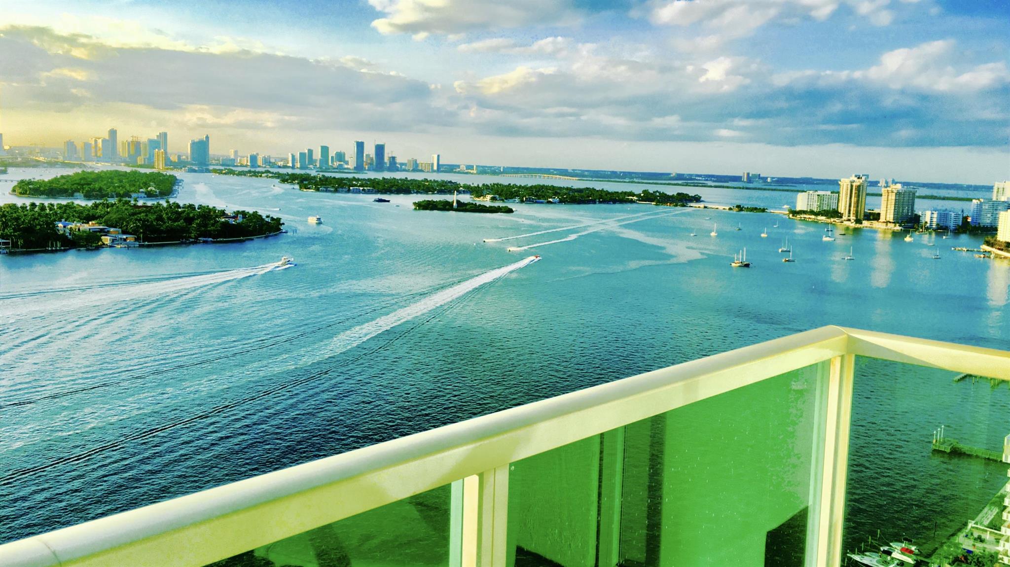 THE FLORIDIAN CONDO - Residential Lease